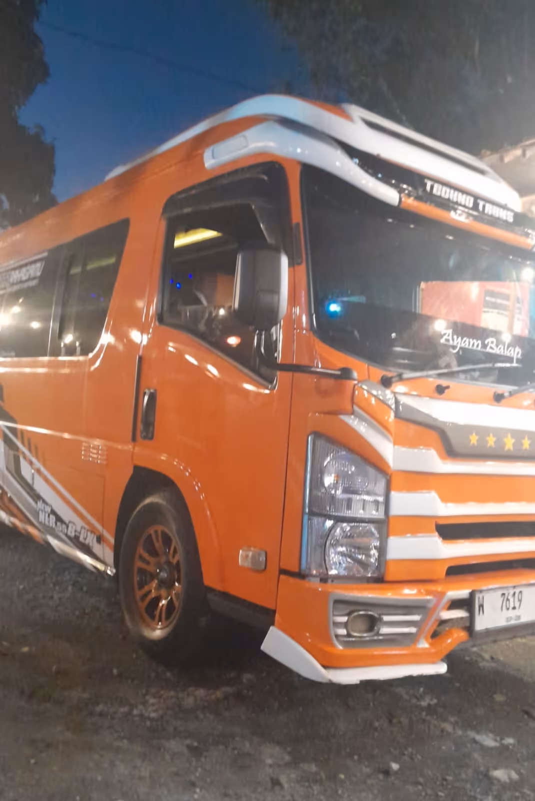 Isuzu Elf